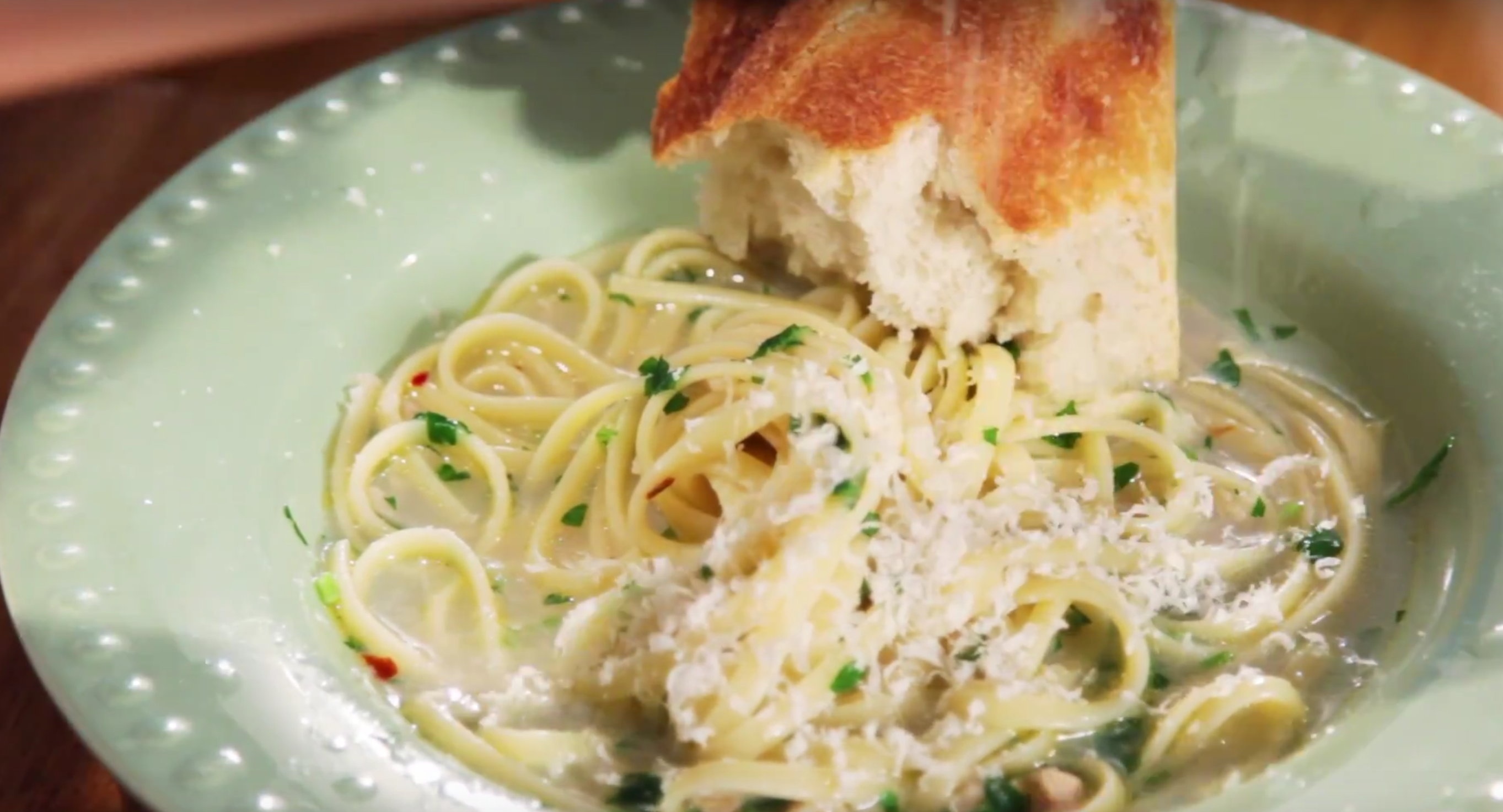 Linguine and Clam Sauce Pasta Dinner